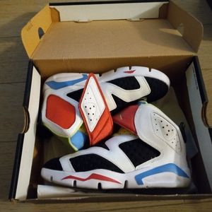 Kids Jordan 6 retro little flex size 1